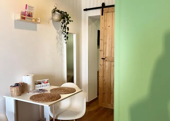 Piazzetta Degli Innamorati Bari