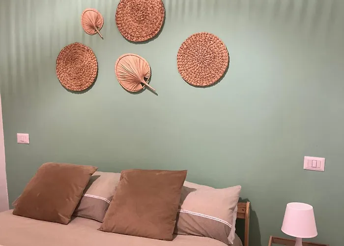 Piazzetta Degli Innamorati Bari