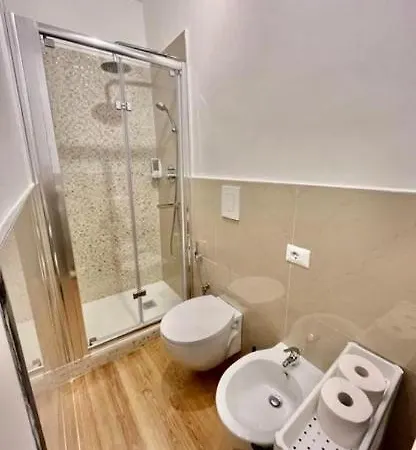 Piazzetta Degli Innamorati Bari