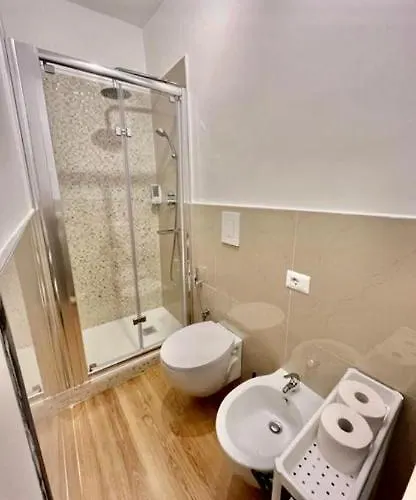 Piazzetta Degli Innamorati バーリ